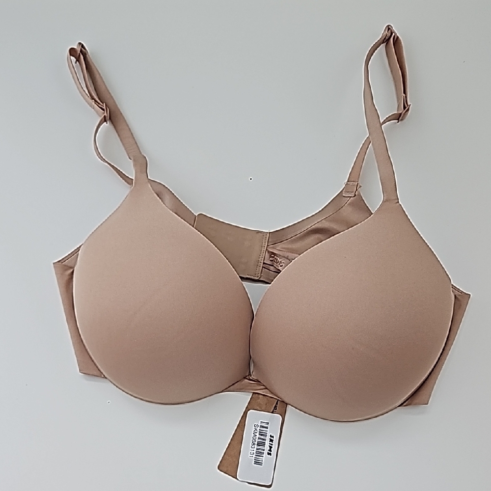 SKIMS Ultimate Push Up Plunge Bra